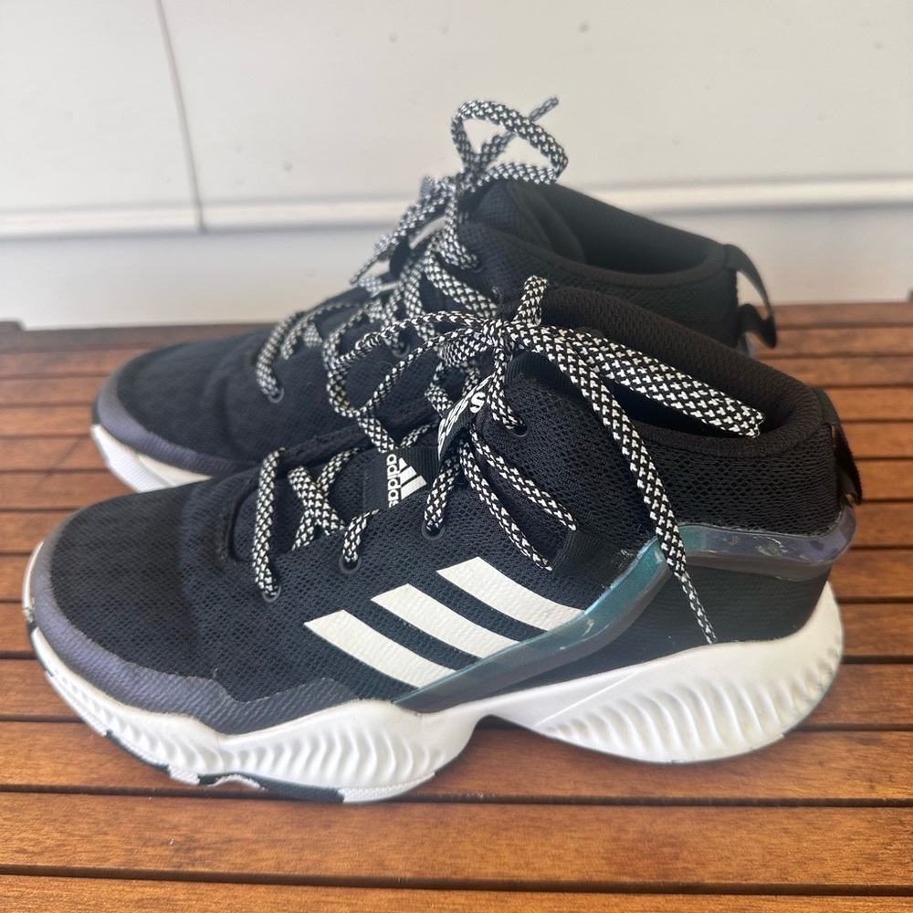 Adidas Black and White Low Top Basketball Sneakers with Cushioned Midsole